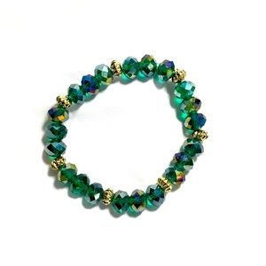 Emerald green crystal bead bracelet